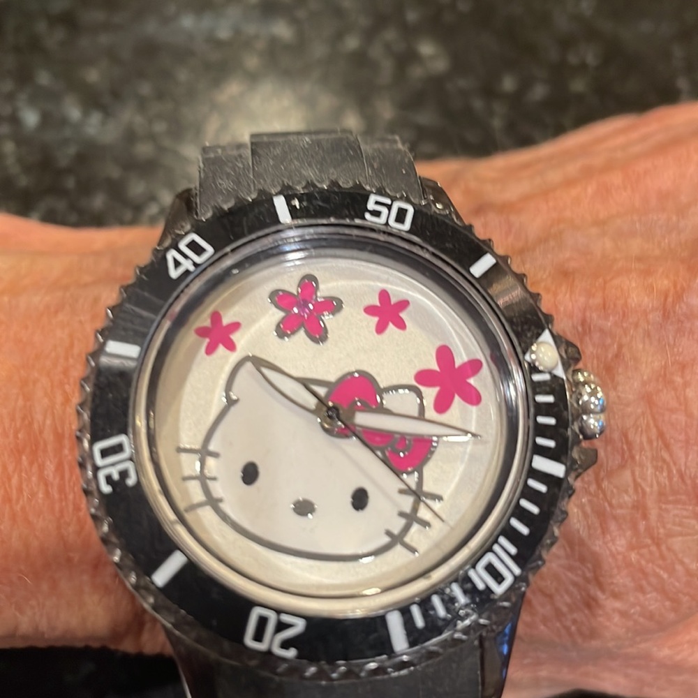 Watch - Picture 2 of 3